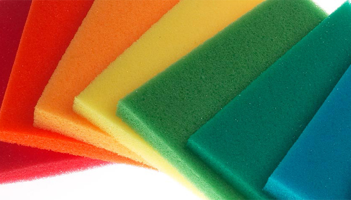 با شناختی که از فوم ها بدست آوردیم و مقایسه فوم سلول باز و فوم سلول بسته می توانیم تشخیص دهیم که کدامیک برای کاربردهای موردنظر ما مناسب تر هستند.